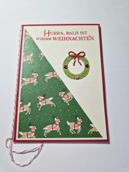 Weihnachtskarte - springende Rentiere - Text Hurra, bald ist wieder Weihnachten/Frohe Festtage -